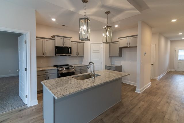 1584 Hidden Creek Trail, Clarksville, TN 37043