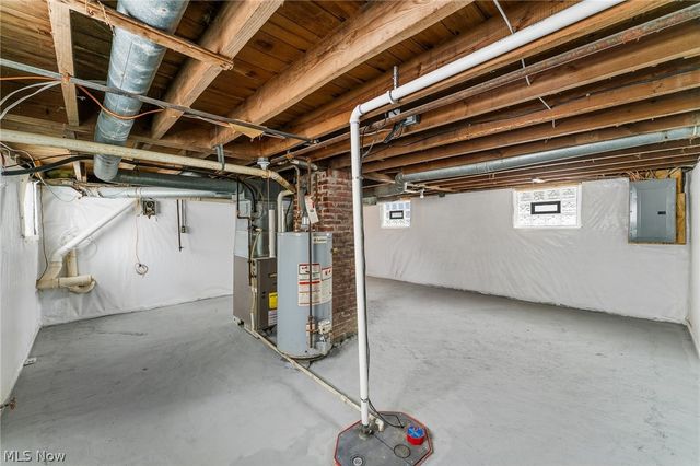 1486 Carson Salt Springs Road, Warren, OH 44481