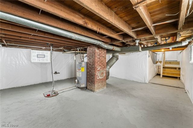 1486 Carson Salt Springs Road, Warren, OH 44481