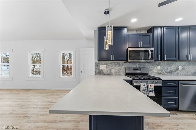 1486 Carson Salt Springs Road, Warren, OH 44481