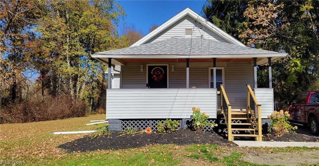 1486 Carson Salt Springs Road, Warren, OH 44481