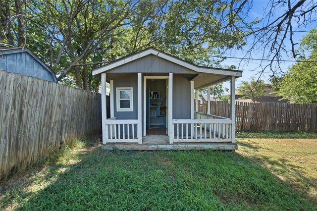4828 Deal Drive, Fort Worth, TX 76135