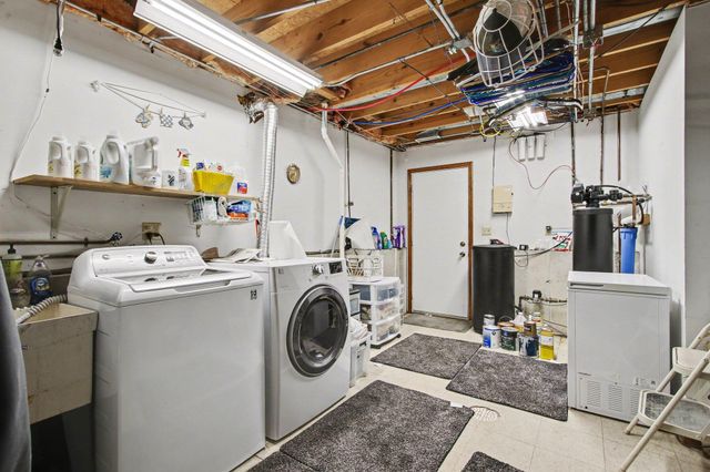 12632 Patnoe Drive, St. John, IN 46373