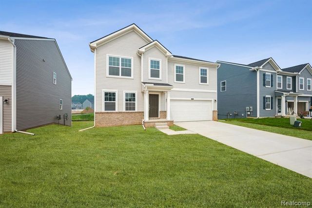 387 Edge Brook, Holly, MI 48442