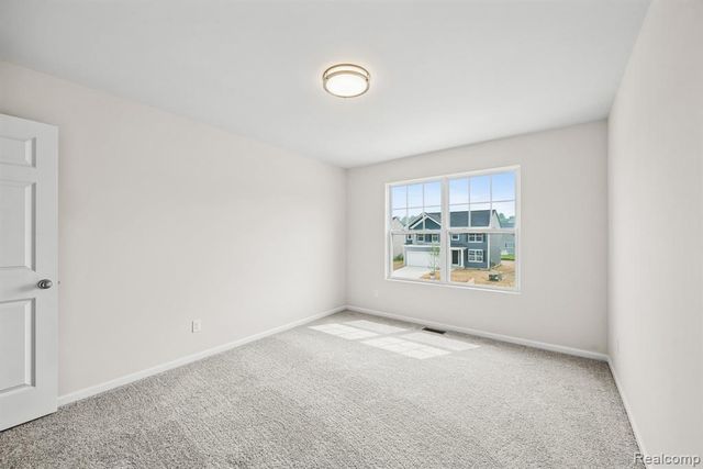 387 Edge Brook, Holly, MI 48442