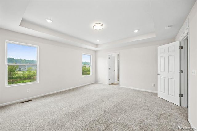 387 Edge Brook, Holly, MI 48442