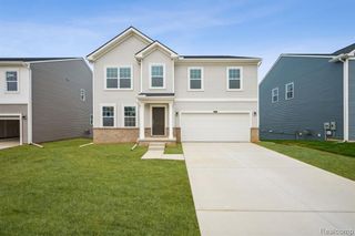 387 Edge Brook, Holly, MI 48442