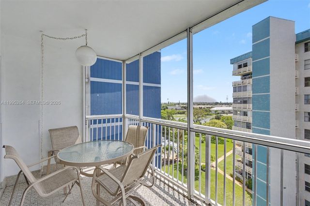 4200 Hillcrest Dr 700, Hollywood, FL 33021