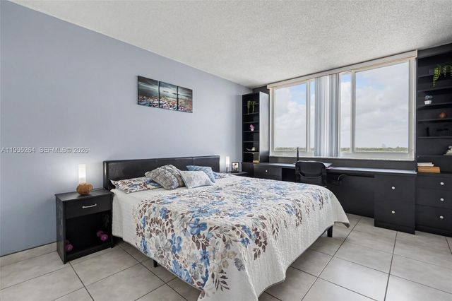 4200 Hillcrest Dr 700, Hollywood, FL 33021