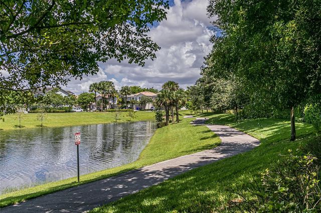 4200 Hillcrest Dr 700, Hollywood, FL 33021