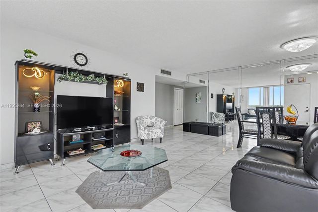 4200 Hillcrest Dr 700, Hollywood, FL 33021