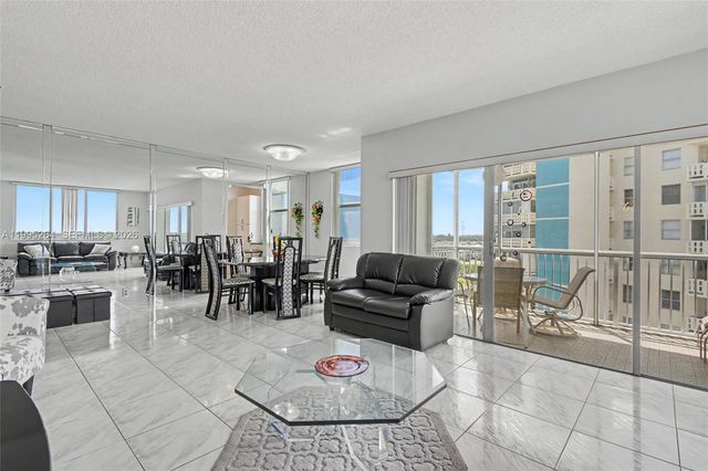 4200 Hillcrest Dr 700, Hollywood, FL 33021