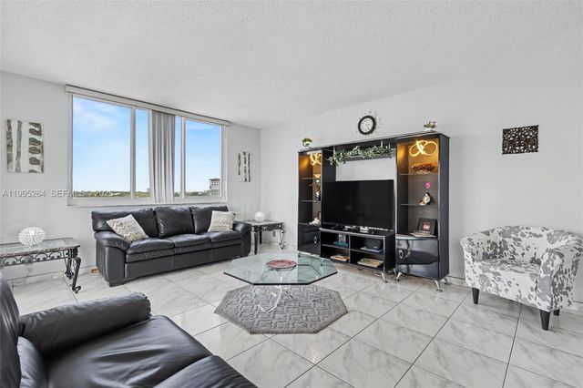 4200 Hillcrest Dr 700, Hollywood, FL 33021