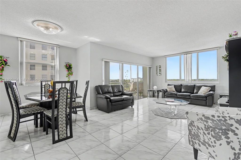 4200 Hillcrest Dr 700, Hollywood, FL 33021