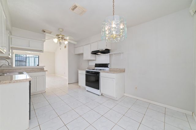 10406 Sagestar Lane, Houston, TX 77089