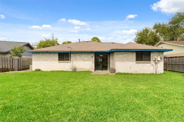 10406 Sagestar Lane, Houston, TX 77089