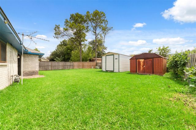 10406 Sagestar Lane, Houston, TX 77089