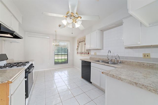 10406 Sagestar Lane, Houston, TX 77089