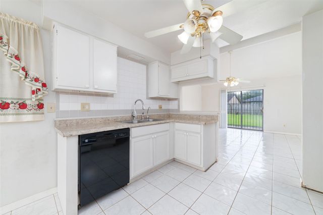 10406 Sagestar Lane, Houston, TX 77089