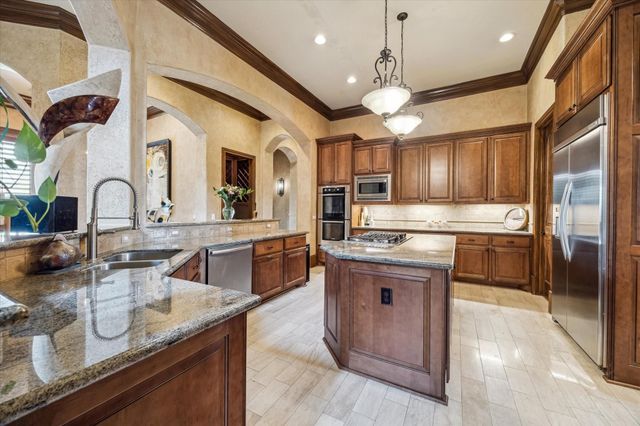 11726 Montmarte Boulevard, Houston, TX 77082