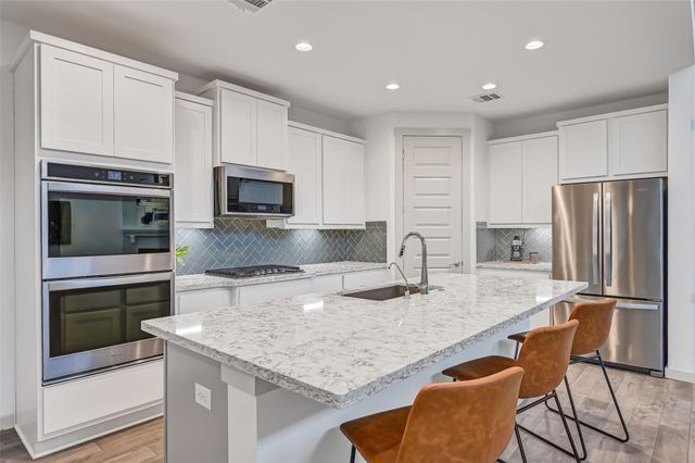 1570 Mustang Trail, Friendswood, TX 77546