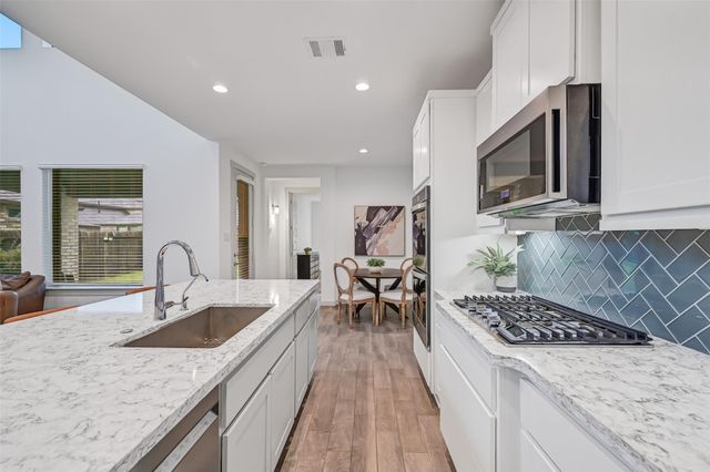 1570 Mustang Trail, Friendswood, TX 77546