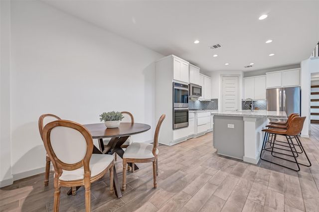 1570 Mustang Trail, Friendswood, TX 77546