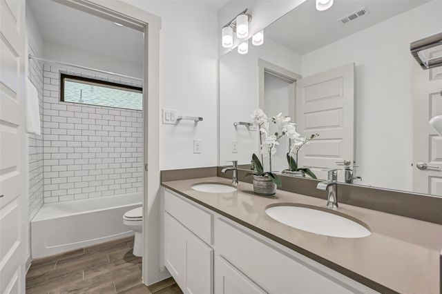 1570 Mustang Trail, Friendswood, TX 77546