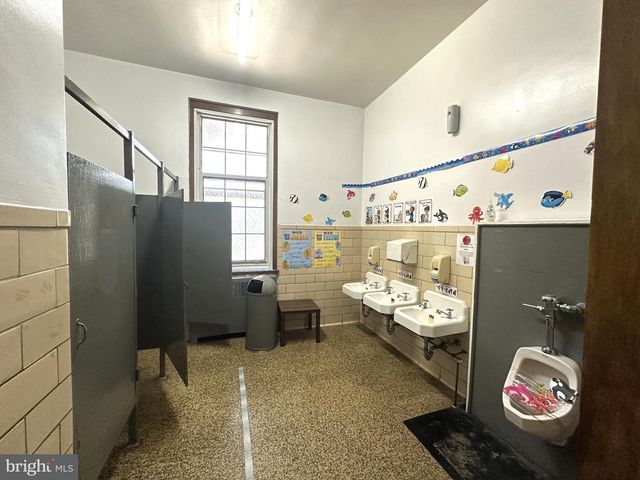 4900 EDMONDSON AVE, Baltimore, MD 21229