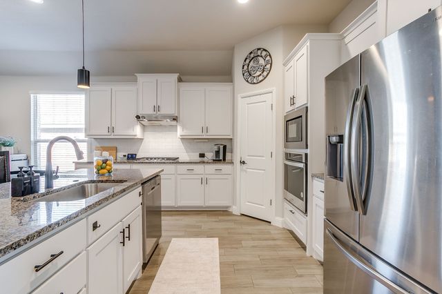 912 Bailey Lane, Mansfield, TX 76063