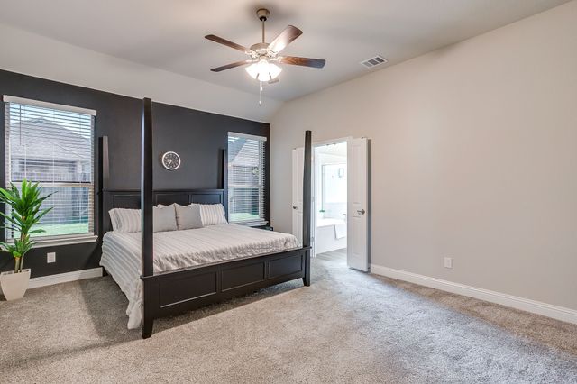 912 Bailey Lane, Mansfield, TX 76063
