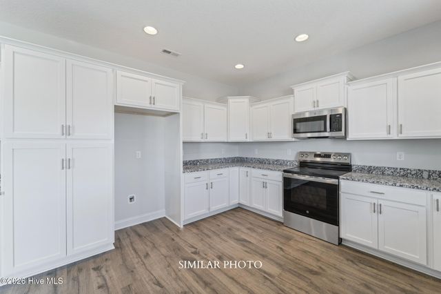 740 Secession Lane, Jacksonville, NC 28546