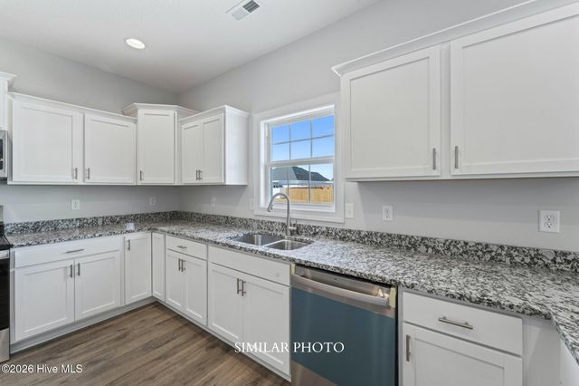 740 Secession Lane, Jacksonville, NC 28546