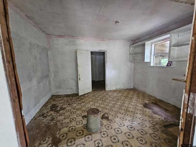 607 Rainey St., Palestine, TX 75801