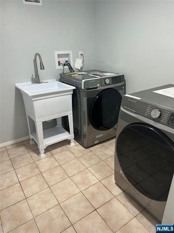 1449 Gehr Place, North Bergen, NJ 07047