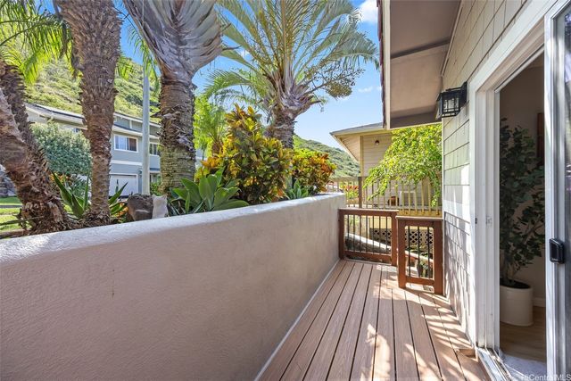 1465 Miloiki Street, Honolulu, HI 96825