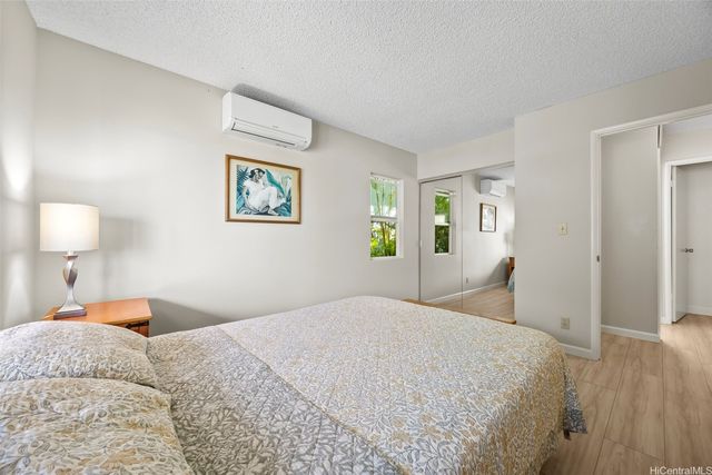 1465 Miloiki Street, Honolulu, HI 96825