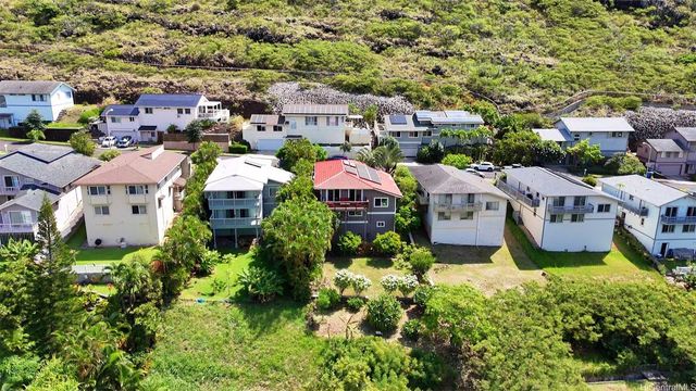 1465 Miloiki Street, Honolulu, HI 96825