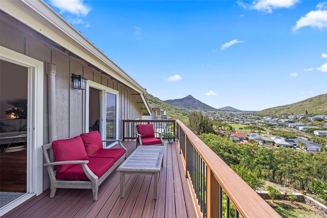 1465 Miloiki Street, Honolulu, HI 96825