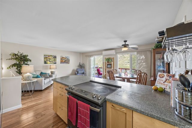 1465 Miloiki Street, Honolulu, HI 96825