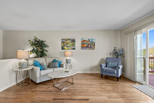 1465 Miloiki Street, Honolulu, HI 96825