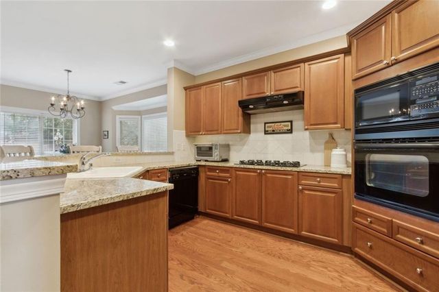 5000 Lexington Drive, Roswell, GA 30075