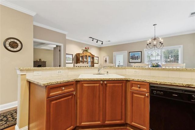 5000 Lexington Drive, Roswell, GA 30075