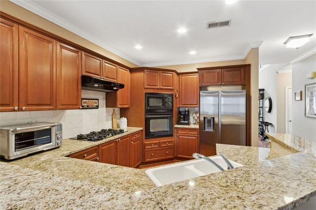 5000 Lexington Drive, Roswell, GA 30075