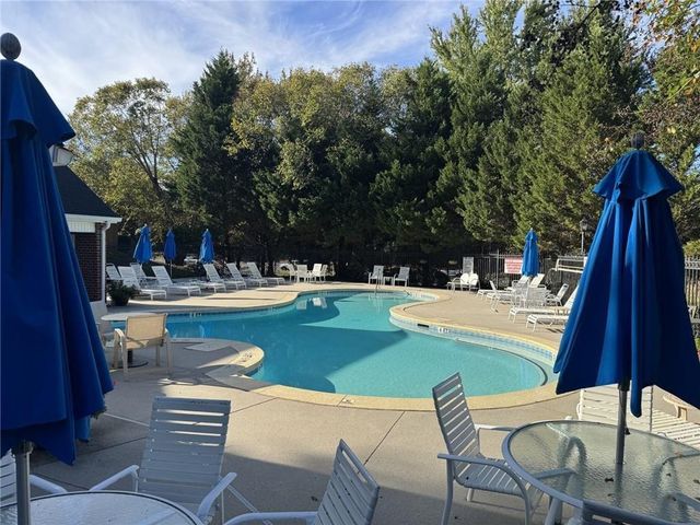 5000 Lexington Drive, Roswell, GA 30075