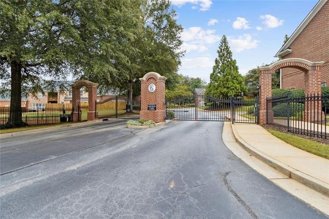 5000 Lexington Drive, Roswell, GA 30075