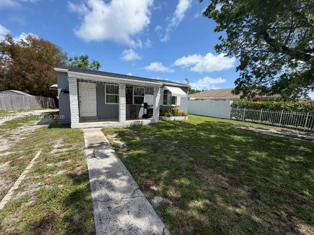 2431 Plunkett St FRONT, Hollywood, FL 33020