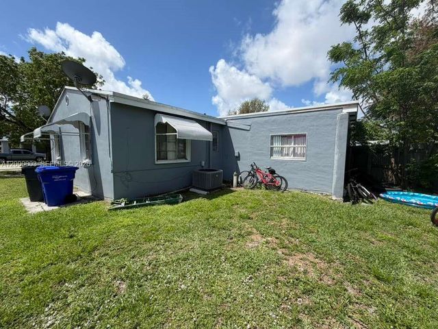 2431 Plunkett St FRONT, Hollywood, FL 33020