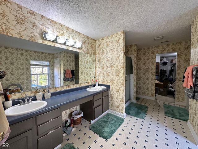 10644 Wiley Lane, Indianapolis, IN 46231