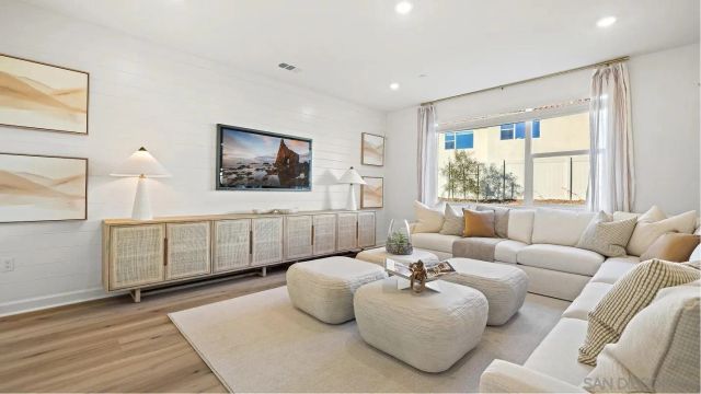 11017 Hill Meadow Court, Lakeside, CA 92040